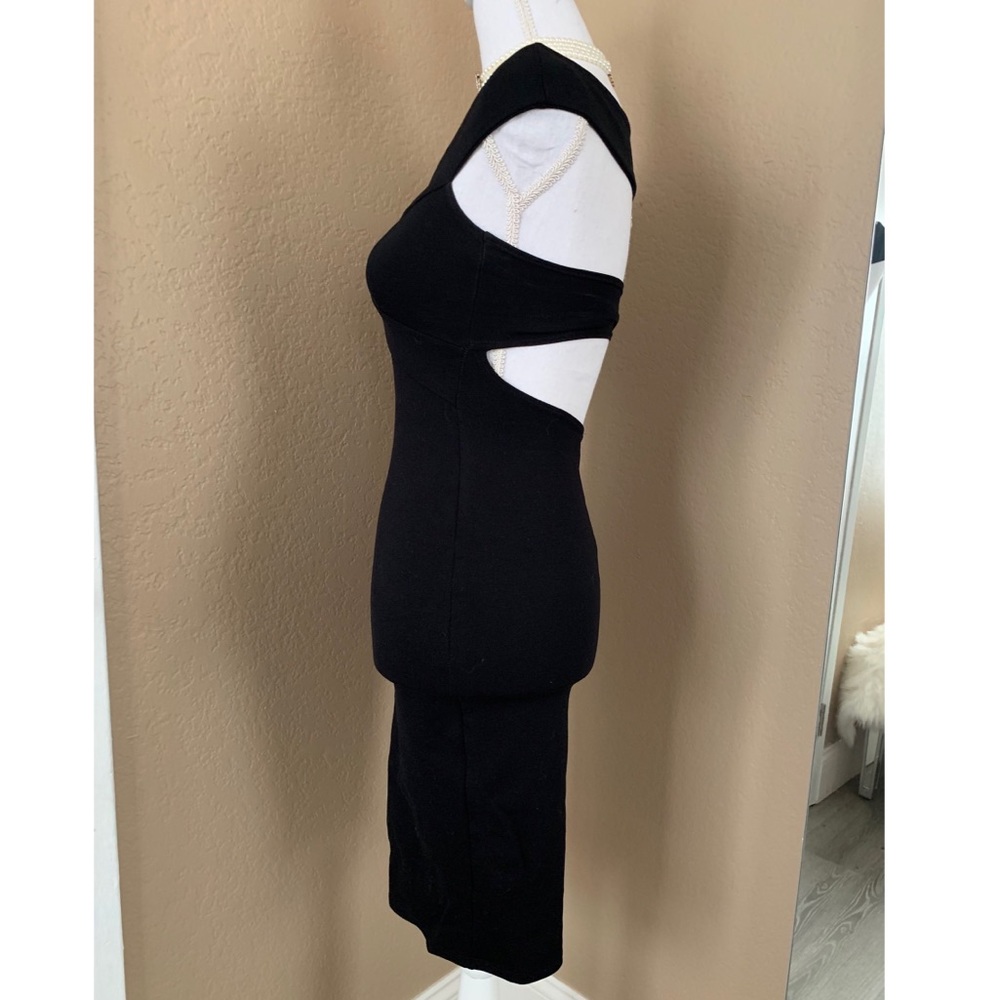 Lulus off the shoulder dress - Picture 5 of 7